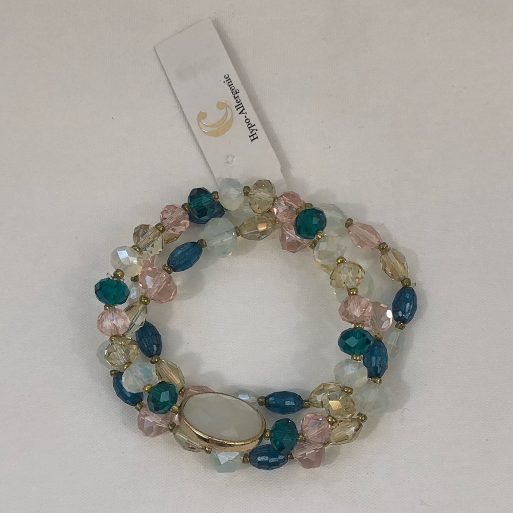 NWT multi colored beaded bracelet